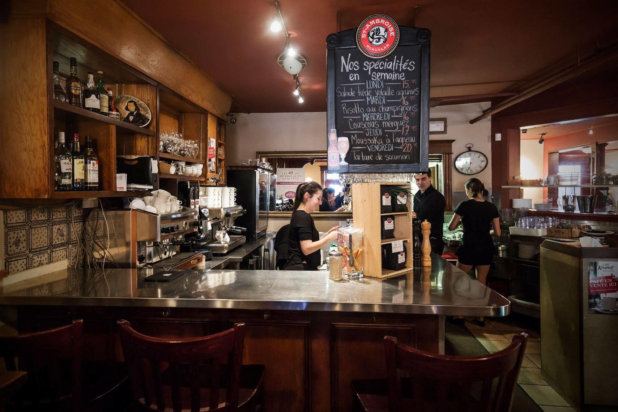 Petit Hôtel - Café Krieghoff Quebeque Exterior foto